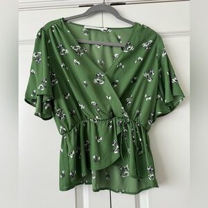 Astr the Label green floral peplum blouse, women’s size M